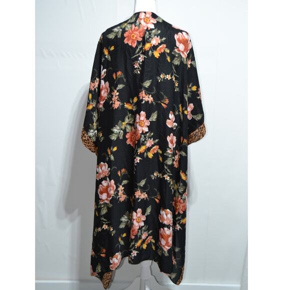 American Eagle Outfitters Black Floral Kimono One Size - Picture 3 of 9